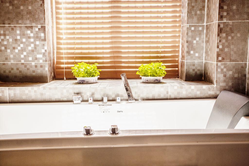 XI Tang Exquisite Hotel Лицзян Номер фото